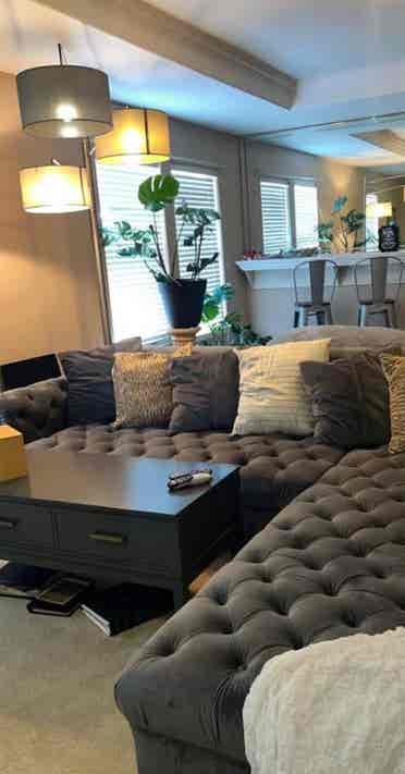 Cozy Large Room-Furnished Ladies