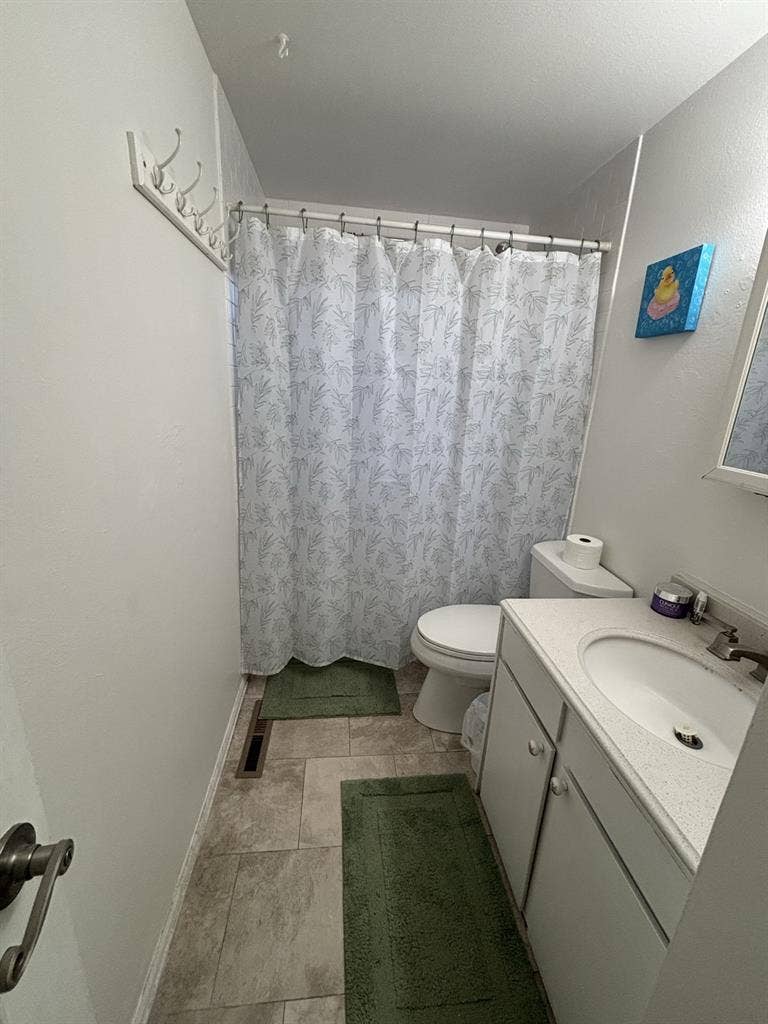 Two rooms available!