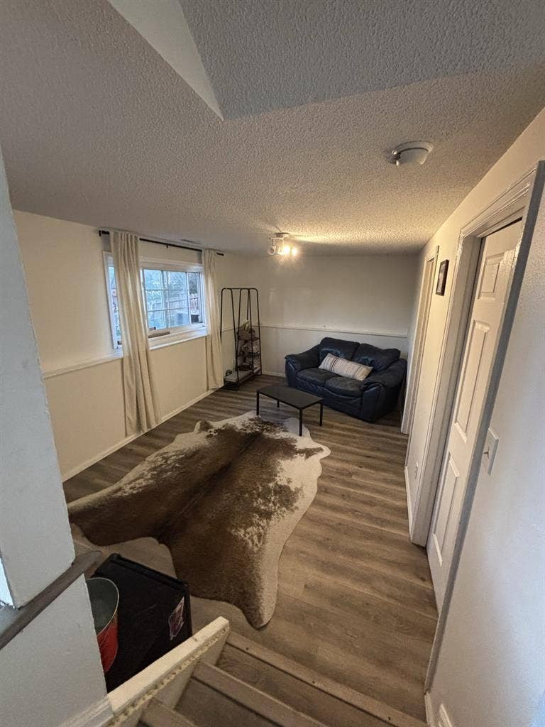 Two rooms available!