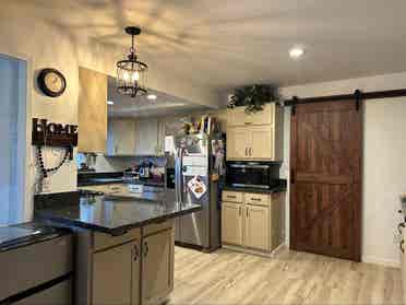 Private room w/ side yard entrance
