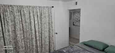 Private room/ side yard entrance