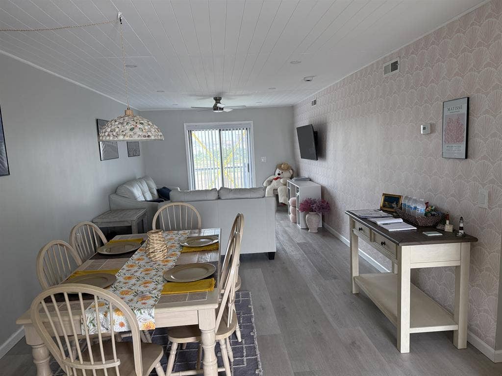 Oceanview 2bbrm condo winterrental