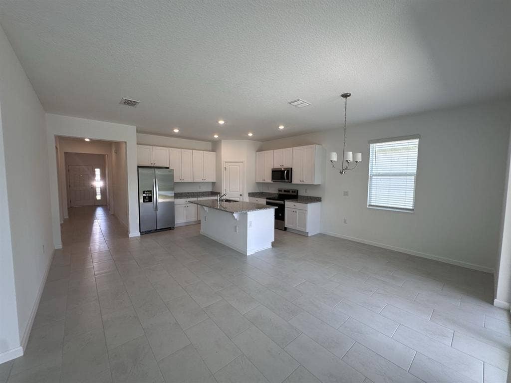 Spacious rooms for rent Haines City