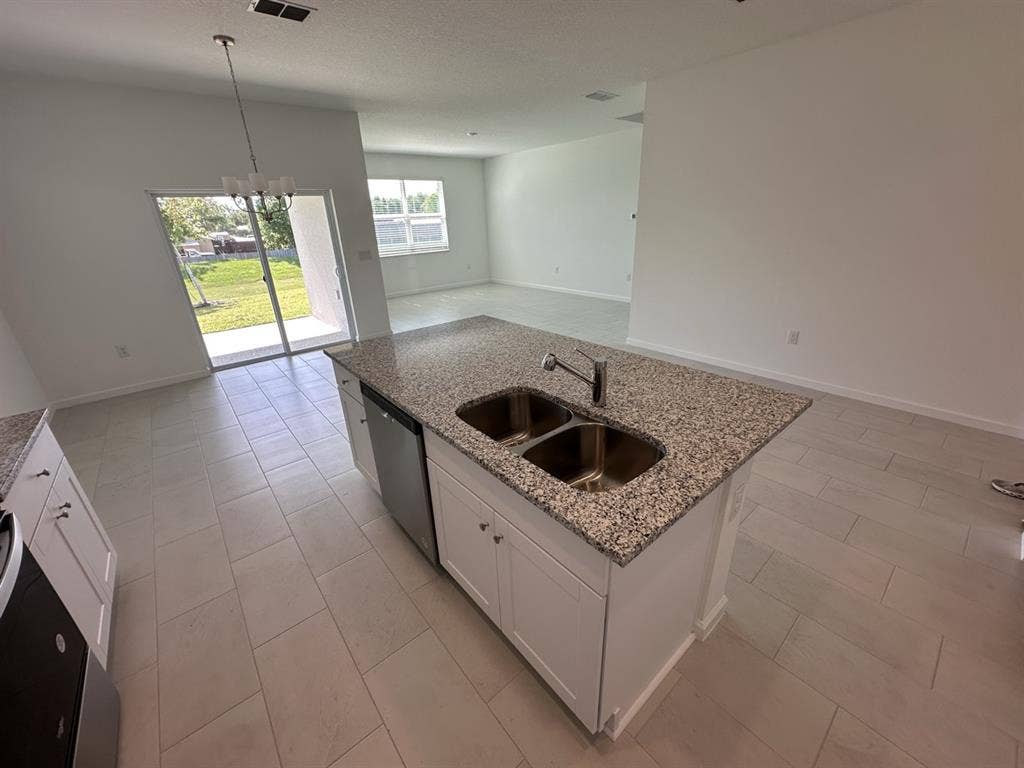 Spacious rooms for rent Haines City