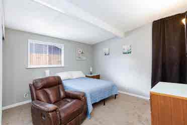 Large room free utilities wifi