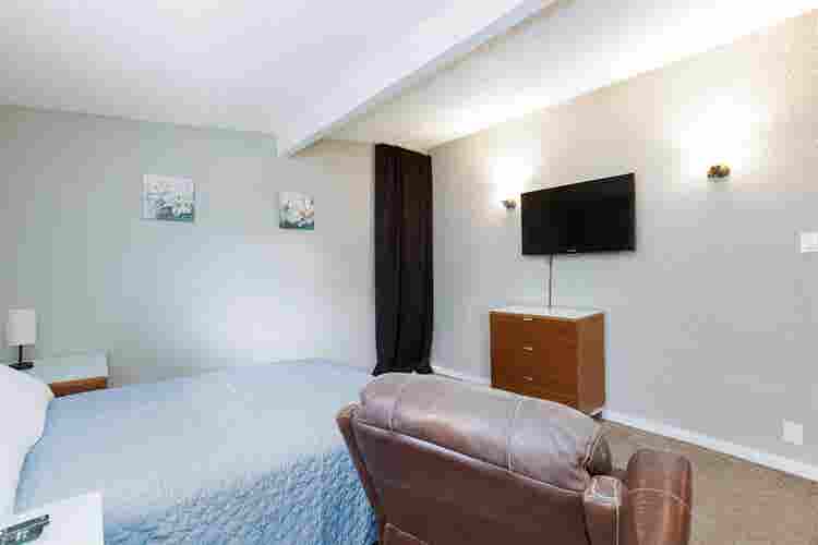 Large room free utilities wifi