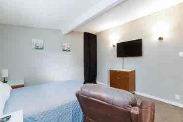 Large room free utilities wifi