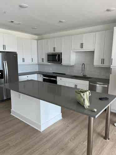 Spacious Germantown Sublease
