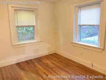 Roomie to sign Lease B