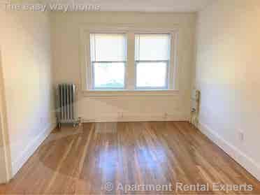 Roomie to sign Lease B