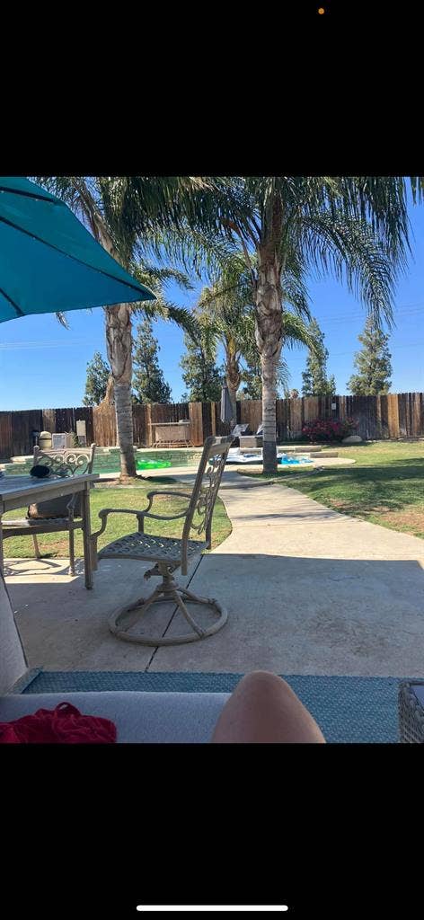 Room available in Bakersfield