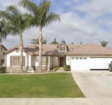 Room available in Bakersfield
