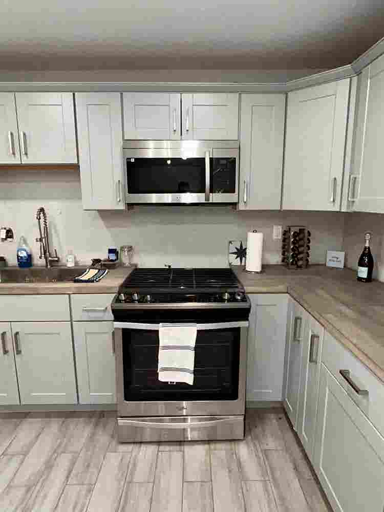 Large Nice Room in Remodeled Home!