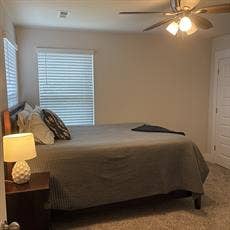 In need of 2 roommates