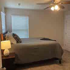 In need of 2 roommates