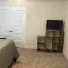 In need of 2 roommates