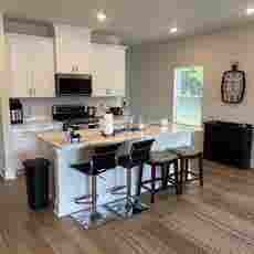 In need of 2 roommates