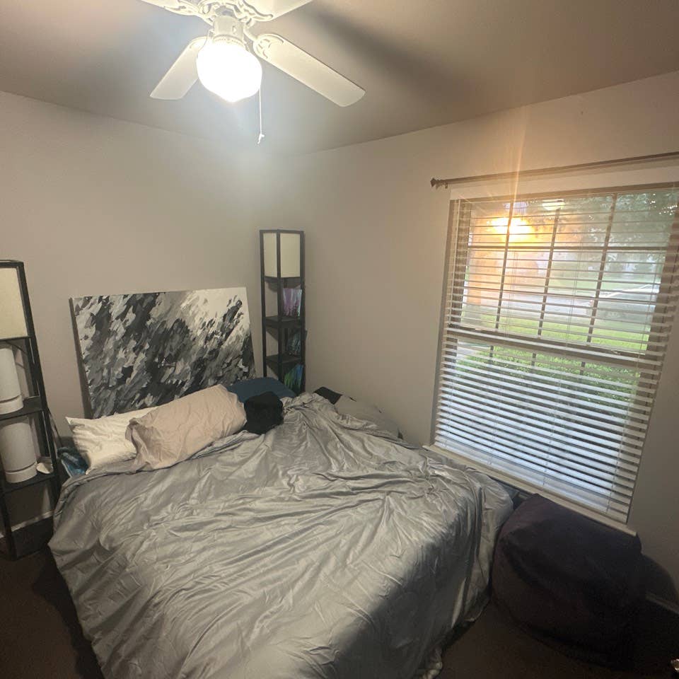Room+bathroom for rent