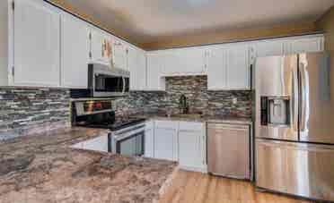 ROOM FOR RENT - NO DEPOSIT / CREDIT