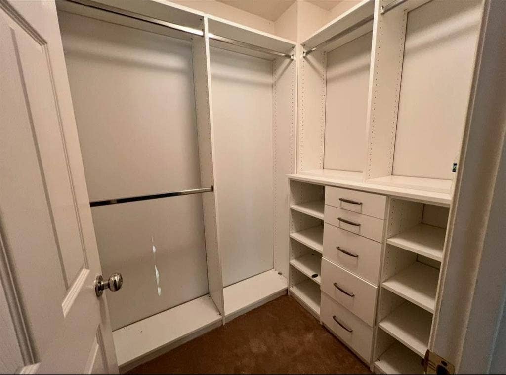 Master suite w/Private Bathroom