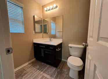 Master suite w/Private Bathroom