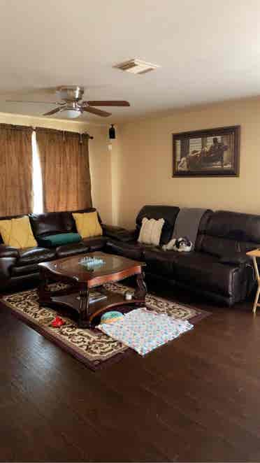 Looking for tenants to share space.