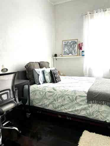 Mascot - queen sized 
room