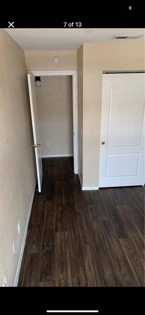friendly bedroom w shared bath
