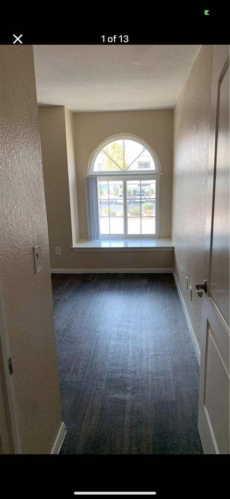 friendly bedroom w shared bath