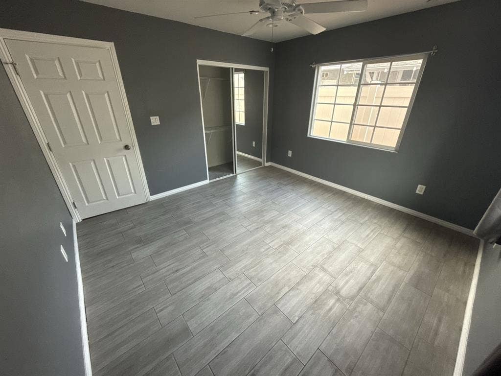 Renting room with shared bathroomm