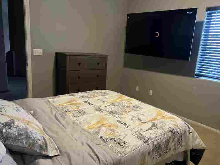 Furnished room
