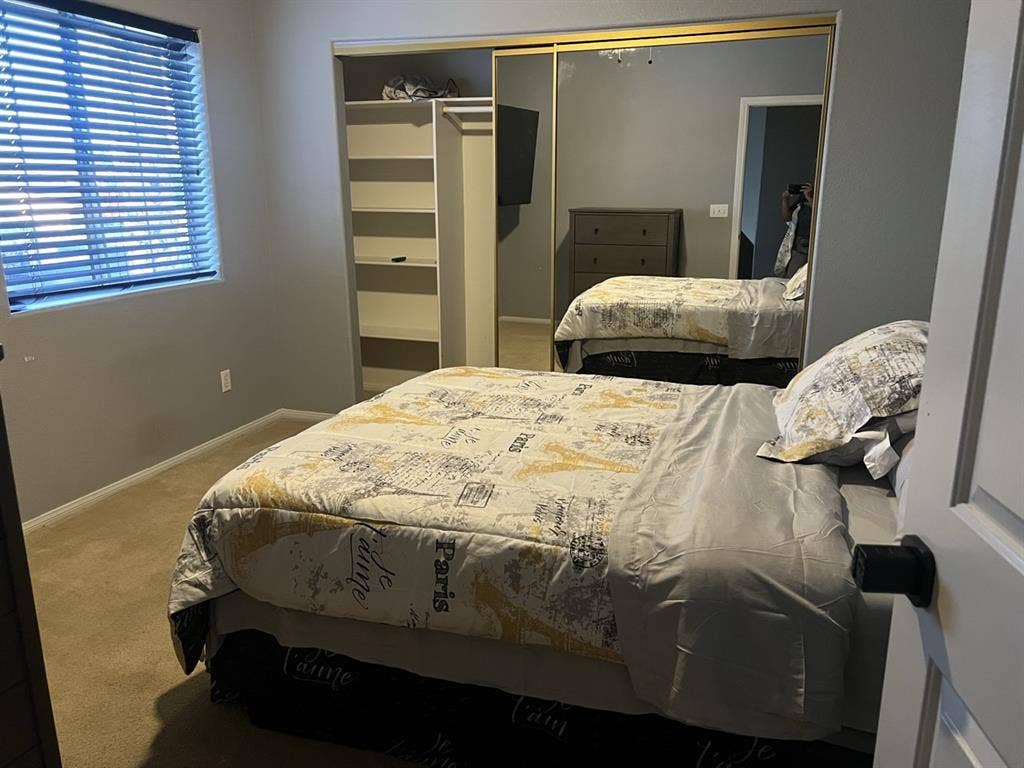Furnished room