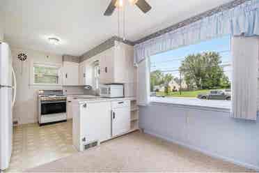 3 bedroom brick Cape Cod