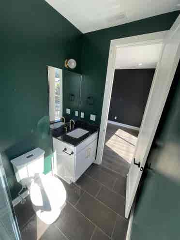 Bedroom w/ Private Bath -East Nash
