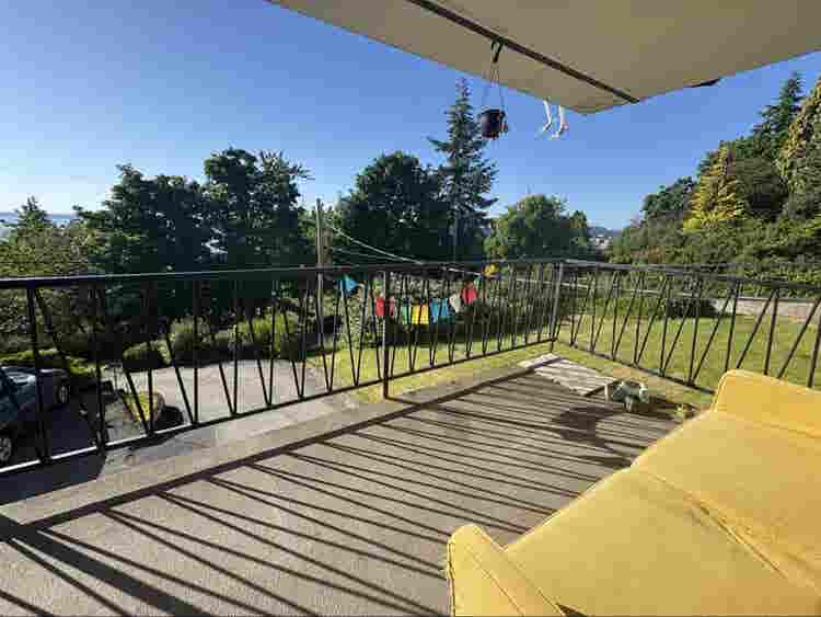 Looking for two roommates!