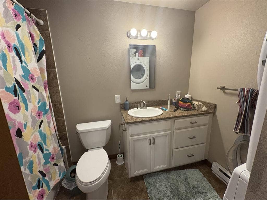 Looking for two roommates!