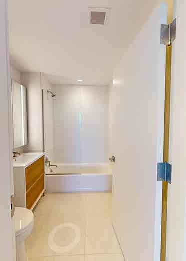 Luxury Waterfront High-Risee