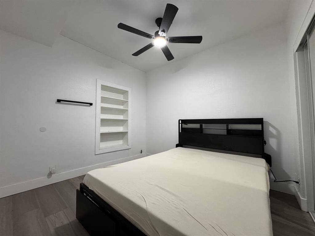 Large Room in Remodeled Home !