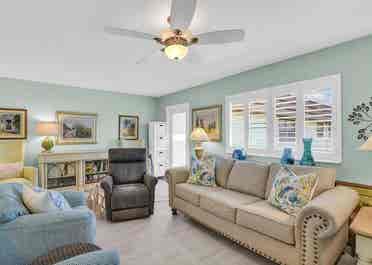 BA corner unit condo