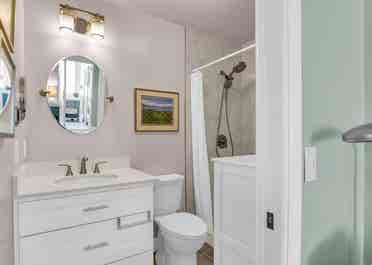 BA corner unit condo