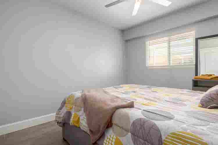 Large Bright Room in Very Nice Home
