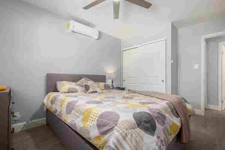 Large Bright Room in Very Nice Home