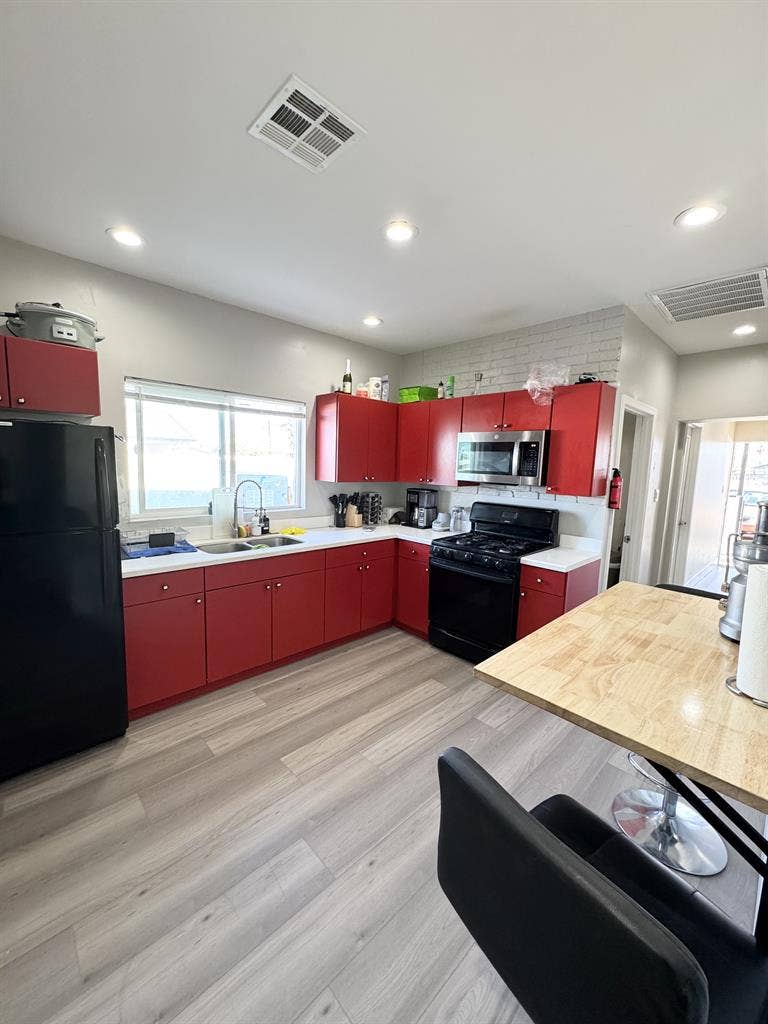 Affordable, Comfortable, Quiet Room