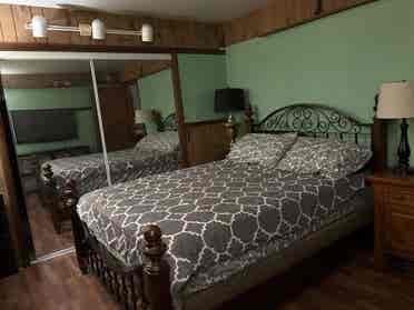 Private Room /Home/Children welcome