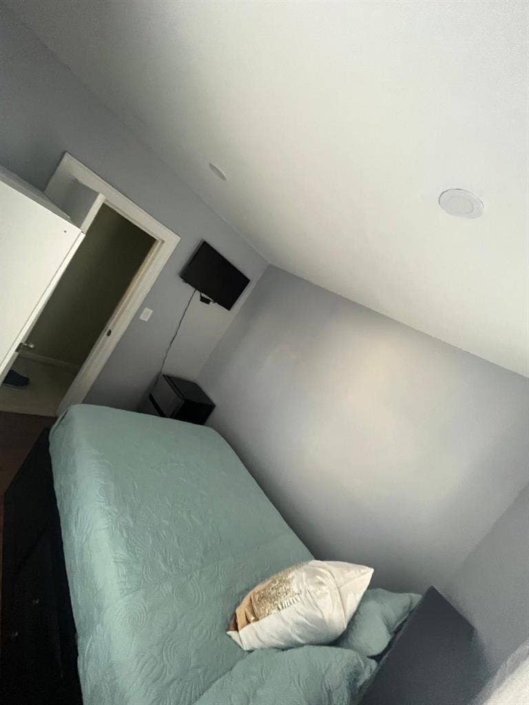 Room available in Rosedale