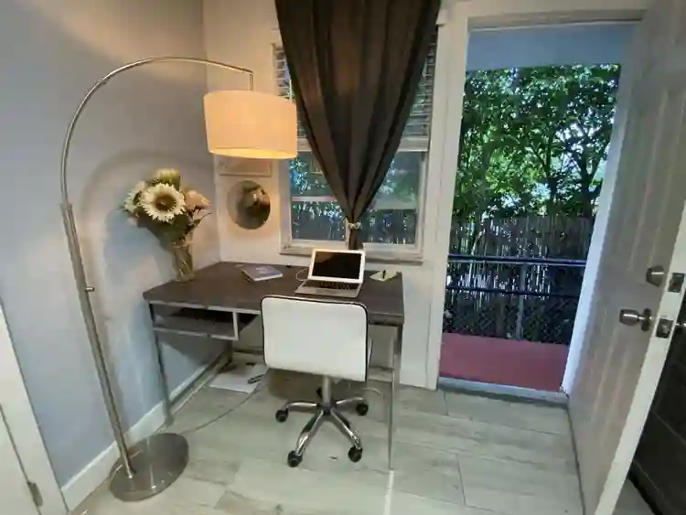 Shared Studio in middle of SoBe!