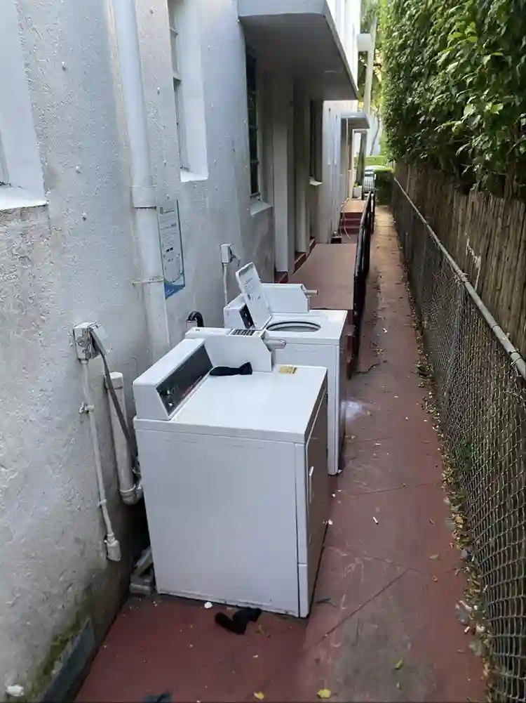 Shared Studio in middle of SoBe!