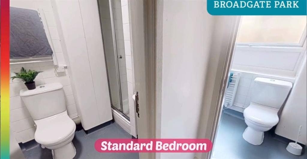 Nottingham room for Female Student