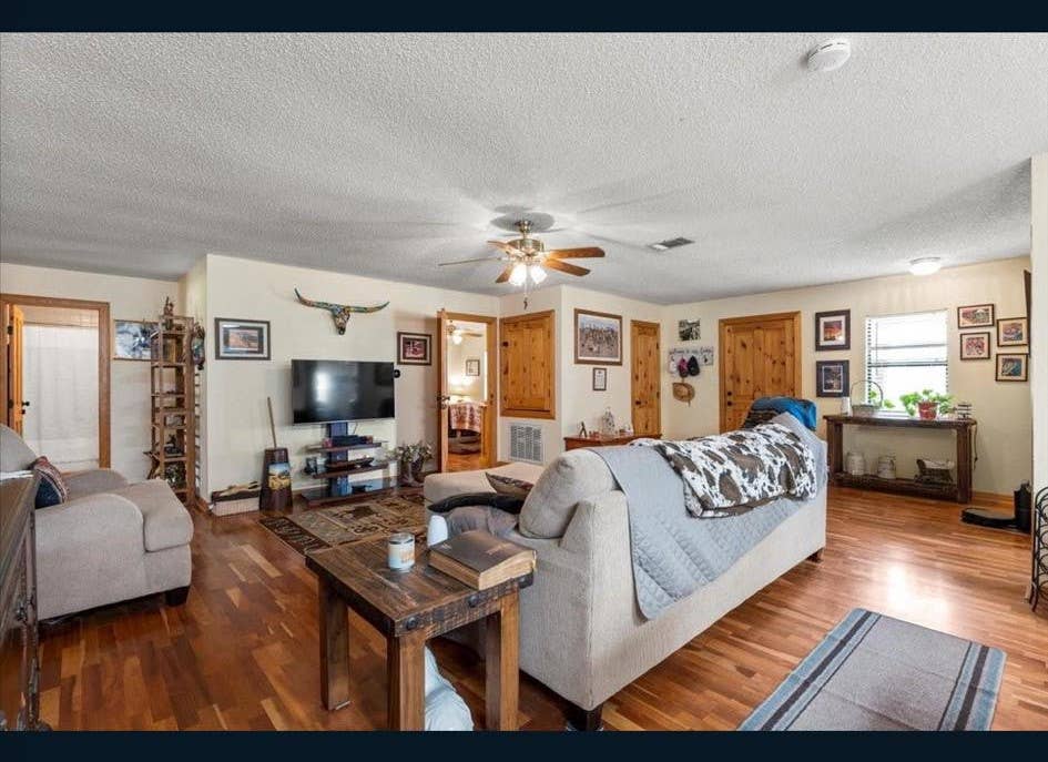 Roommate wanted