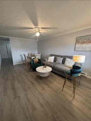 $ Room in Lincoln Village